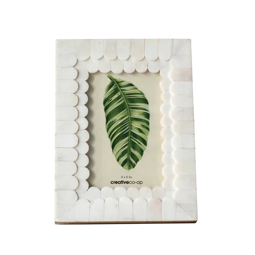 Claire's Scalloped Frame