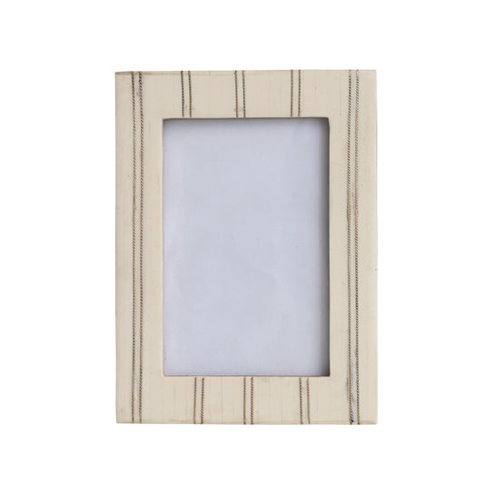 Everly Resin Frame